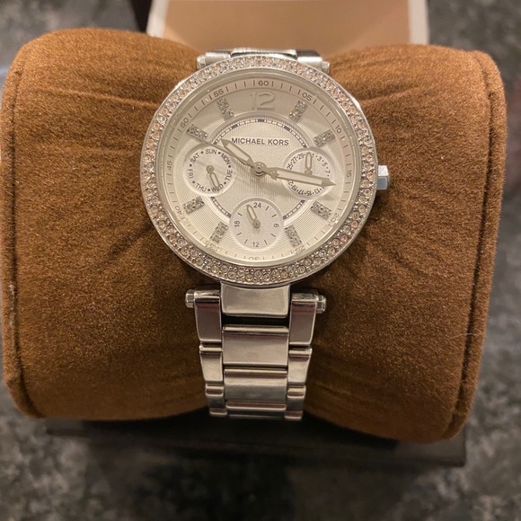 Michael Kors Watch - Picture 1 of 6